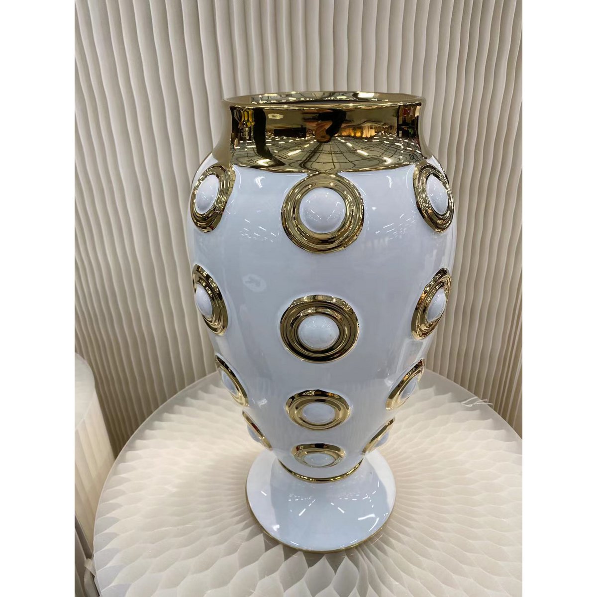 Goldene große Vase mit 4 Kreisen, H46 cm (CV11617-17WIT)